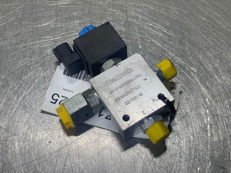 Terex TW150-R934002763-3/2 Valve-3/2 Wegeventil-Ventiel - Hidraulika - Építőipari gépek: 1 kép. Terex TW150-R934002763-3/2 Valve-3/2 Wegeventil-Ventiel - Hidraulika - Építőipari gépek: 1 kép.