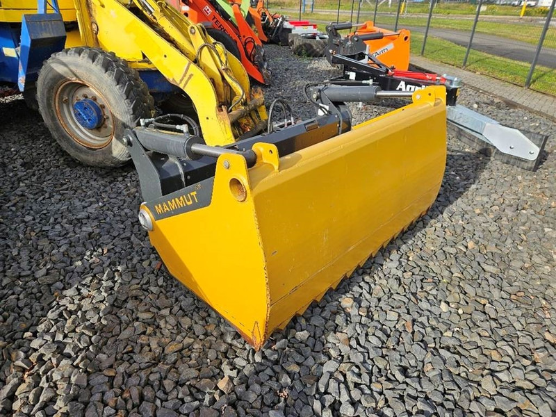 Terex/Yanmar TL/V-Mammut SB195M-Silage cutter/Sila - Silózó berendezések: 3 kép. Terex/Yanmar TL/V-Mammut SB195M-Silage cutter/Sila - Silózó berendezések: 3 kép.