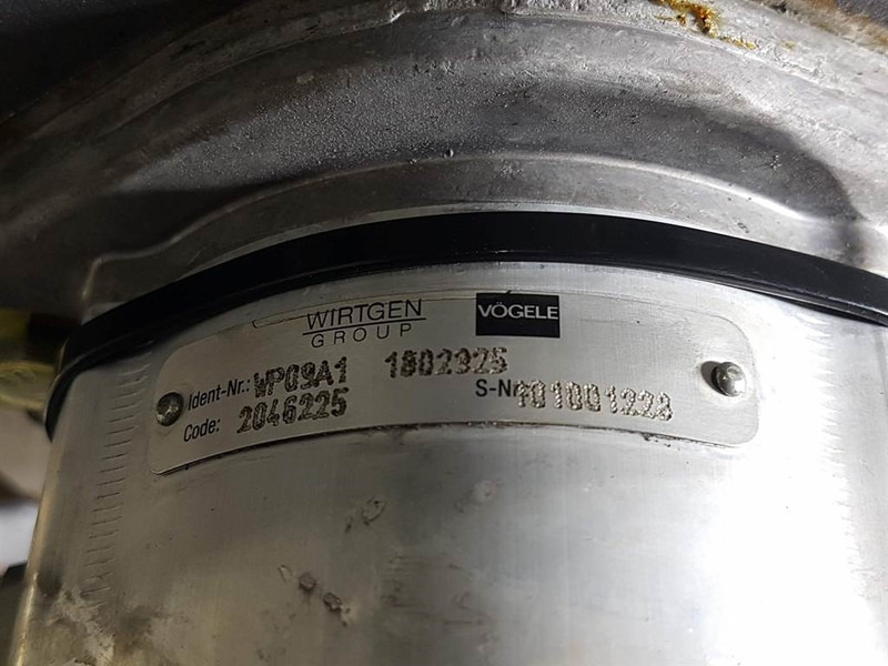 Vögele 1802925 / 2046225-Haldex WP09A1-1802925-Gearpump - Hidraulika: 3 kép. Vögele 1802925 / 2046225-Haldex WP09A1-1802925-Gearpump - Hidraulika: 3 kép.