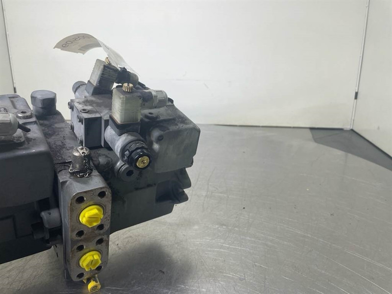 Vögele 96.2823.1000/R902071762/265.17.03.00-Drive pump - Hidraulika - Építőipari gépek: 3 kép. Vögele 96.2823.1000/R902071762/265.17.03.00-Drive pump - Hidraulika - Építőipari gépek: 3 kép.