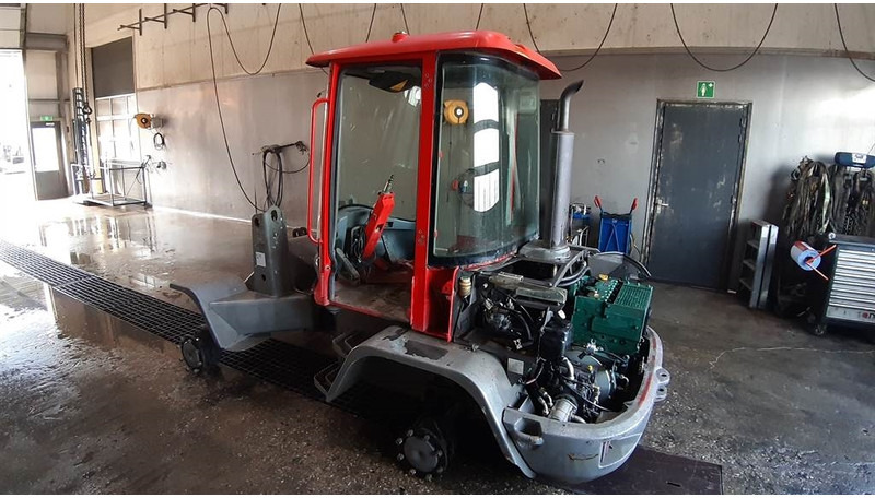 Volvo L 30 B-Z / X (For parts) - Gumikerekes homlokrakodó: 1 kép. Volvo L 30 B-Z / X (For parts) - Gumikerekes homlokrakodó: 1 kép.