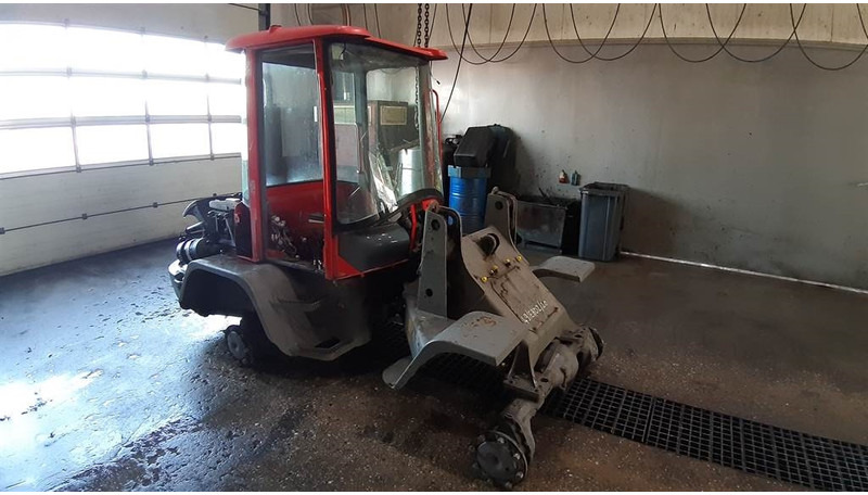 Volvo L 30 B-Z / X (For parts) - Gumikerekes homlokrakodó: 3 kép. Volvo L 30 B-Z / X (For parts) - Gumikerekes homlokrakodó: 3 kép.