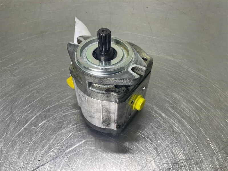 Volvo L35B-Haldex WP15A1-1830497-Gearpump/Zahnradpumpe - Hidraulika - Építőipari gépek: 1 kép. Volvo L35B-Haldex WP15A1-1830497-Gearpump/Zahnradpumpe - Hidraulika - Építőipari gépek: 1 kép.