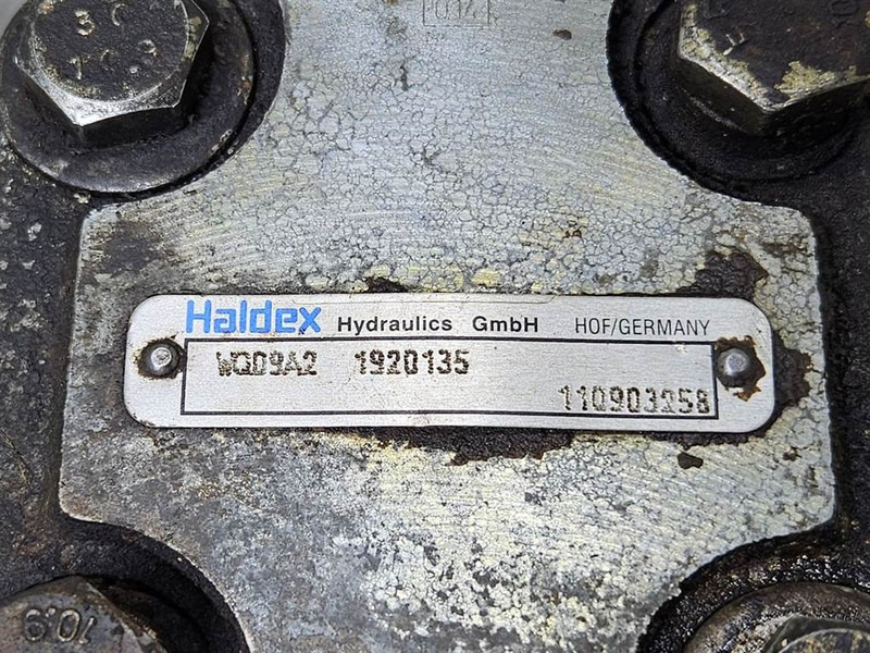 Volvo L35B-ZM2810806-Haldex WQ09A2-Gearpump/Zahnradpumpe - Hidraulika - Építőipari gépek: 4 kép. Volvo L35B-ZM2810806-Haldex WQ09A2-Gearpump/Zahnradpumpe - Hidraulika - Építőipari gépek: 4 kép.