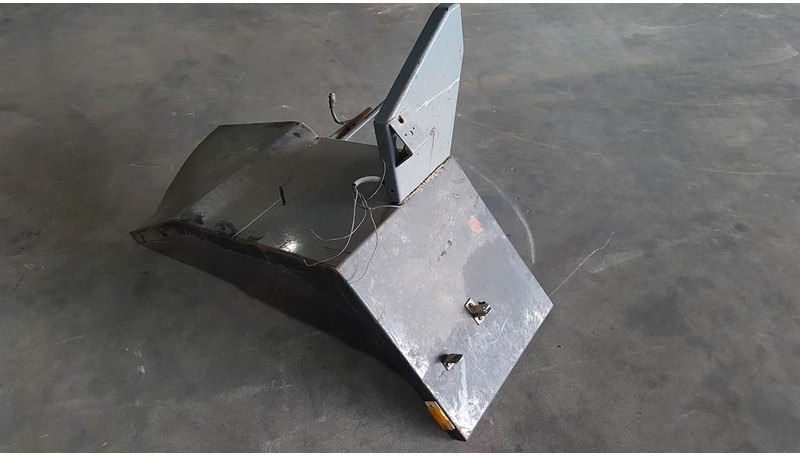 Werklust WG 35 D - Fender/Kotflügel/Spatbord - Sárvédő - Építőipari gépek: 3 kép. Werklust WG 35 D - Fender/Kotflügel/Spatbord - Sárvédő - Építőipari gépek: 3 kép.