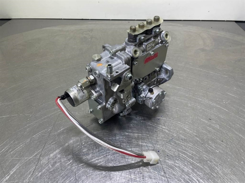 Yanmar 4TNE88-NSW-Fuel pump/Kraftstoffpumpe/Brandstofpomp - Motor - Építőipari gépek: 2 kép. Yanmar 4TNE88-NSW-Fuel pump/Kraftstoffpumpe/Brandstofpomp - Motor - Építőipari gépek: 2 kép.