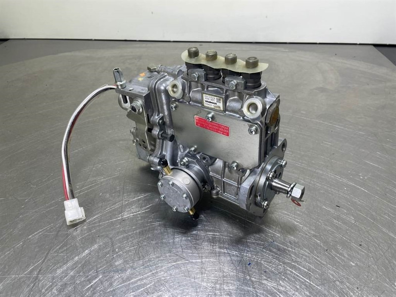 Yanmar 4TNE88-NSW-Fuel pump/Kraftstoffpumpe/Brandstofpomp - Motor - Építőipari gépek: 1 kép. Yanmar 4TNE88-NSW-Fuel pump/Kraftstoffpumpe/Brandstofpomp - Motor - Építőipari gépek: 1 kép.