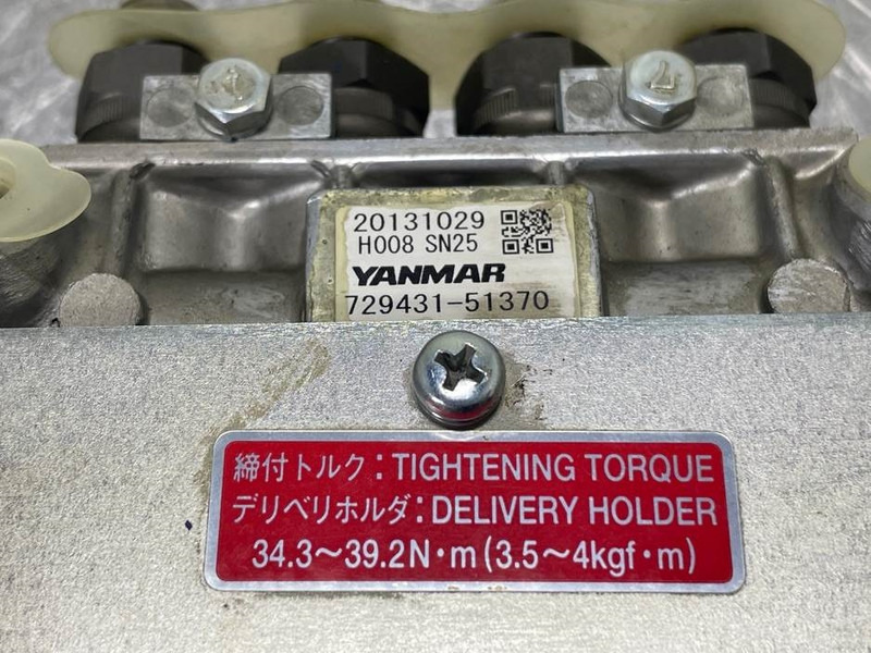 Yanmar 4TNE88-NSW-Fuel pump/Kraftstoffpumpe/Brandstofpomp - Motor - Építőipari gépek: 5 kép. Yanmar 4TNE88-NSW-Fuel pump/Kraftstoffpumpe/Brandstofpomp - Motor - Építőipari gépek: 5 kép.