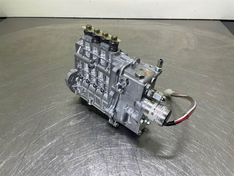 Yanmar 4TNE88-NSW-Fuel pump/Kraftstoffpumpe/Brandstofpomp - Motor - Építőipari gépek: 3 kép. Yanmar 4TNE88-NSW-Fuel pump/Kraftstoffpumpe/Brandstofpomp - Motor - Építőipari gépek: 3 kép.