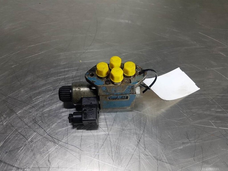 Zeppelin ZL100-Bosch 081WV06P1V1014WS012-0810091232-Valve - Hidraulika - Építőipari gépek: 3 kép. Zeppelin ZL100-Bosch 081WV06P1V1014WS012-0810091232-Valve - Hidraulika - Építőipari gépek: 3 kép.