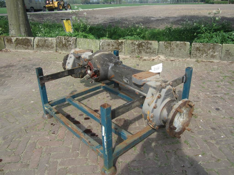 Zettelmeyer ZL502-ZF AV-225 - 4472039021-Axle/Achse/As - Tengely és alkatrészek - Építőipari gépek: 2 kép. Zettelmeyer ZL502-ZF AV-225 - 4472039021-Axle/Achse/As - Tengely és alkatrészek - Építőipari gépek: 2 kép.
