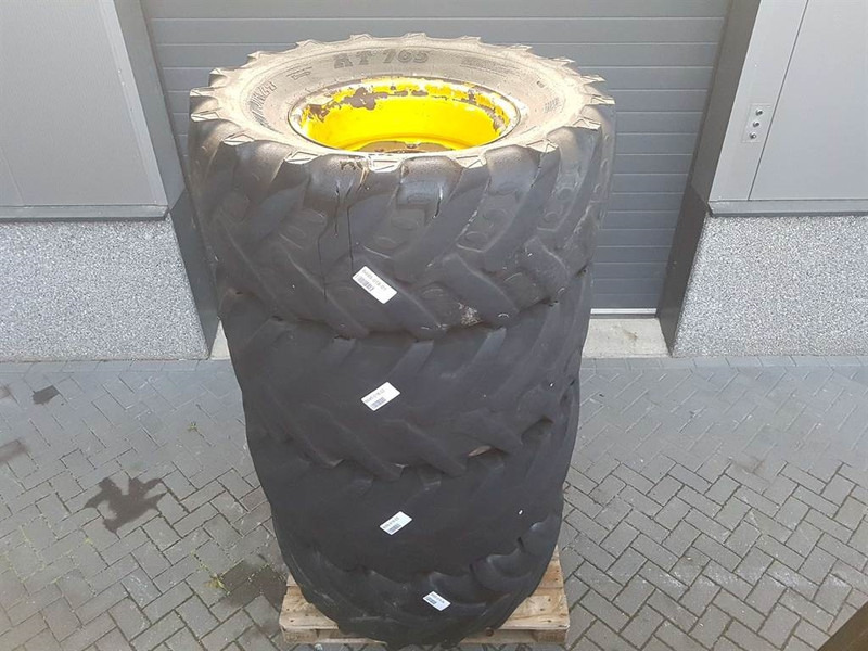 Zettelmeyer ZL801-BKT 480/70R24-Tire/Reifen/Band - Gumiabroncsok és felnik - Építőipari gépek: 2 kép. Zettelmeyer ZL801-BKT 480/70R24-Tire/Reifen/Band - Gumiabroncsok és felnik - Építőipari gépek: 2 kép.