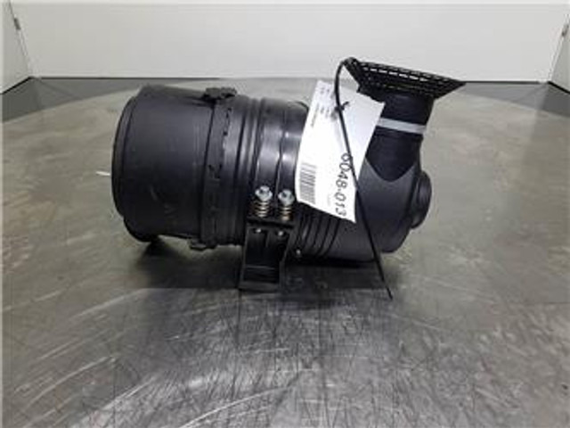 Donaldson - Volvo L 45 - Air filter/Luftfilter/Luchtfilter - Motor és alkatrészek - Építőipari gépek: 1 kép. Donaldson - Volvo L 45 - Air filter/Luftfilter/Luchtfilter - Motor és alkatrészek - Építőipari gépek: 1 kép.