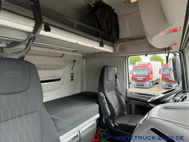 DAF 480 SSC BDF SDG Multiwechsler 2Betten Standklima - Cserefelépítményes teherautó: 3 kép. DAF 480 SSC BDF SDG Multiwechsler 2Betten Standklima - Cserefelépítményes teherautó: 3 kép.