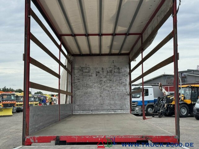 DAF LF220 Plane Spriegel Ladebordwand BÄR 1.500 Kg - Ponyvás teherautó: 4 kép. DAF LF220 Plane Spriegel Ladebordwand BÄR 1.500 Kg - Ponyvás teherautó: 4 kép.