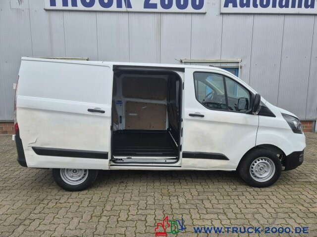 Ford Transit Custom 2.0 TDCi EURO 6 DAB Nur 95 TKM - Kisbusz: 2 kép. Ford Transit Custom 2.0 TDCi EURO 6 DAB Nur 95 TKM - Kisbusz: 2 kép.