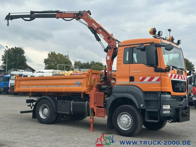 MAN 18.320 4x4 Atlas Kran + Winterdienstausstattung - Billenőplatós teherautó, Darus autó: 2 kép. MAN 18.320 4x4 Atlas Kran + Winterdienstausstattung - Billenőplatós teherautó, Darus autó: 2 kép.