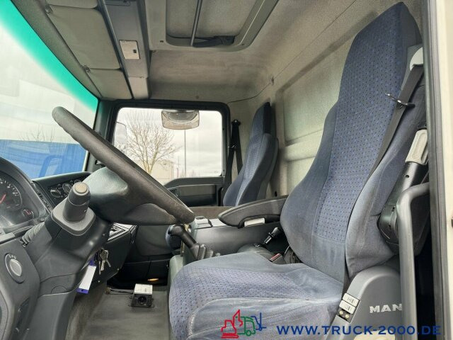 Interior photo 1: Dobozos kisteherautó MAN TGL 8.180 LBW BÄR 1.000 kg Standheizung + Klima