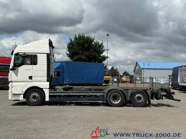 MAN TGX 26.480 XLX Haus Bett hydr Hub Multi Wechsler - Cserefelépítményes teherautó: 4 kép. MAN TGX 26.480 XLX Haus Bett hydr Hub Multi Wechsler - Cserefelépítményes teherautó: 4 kép.