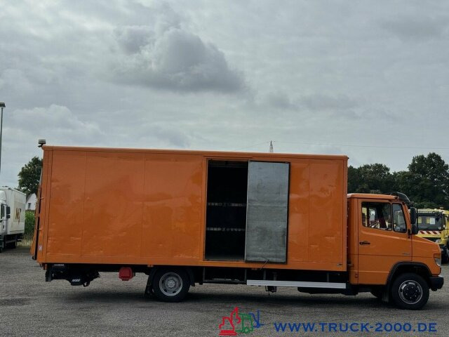 Mercedes-Benz 816 Vario Automatikgetriebe LBW 1.000Kg 3Sitze - Dobozos kisteherautó: 4 kép. Mercedes-Benz 816 Vario Automatikgetriebe LBW 1.000Kg 3Sitze - Dobozos kisteherautó: 4 kép.