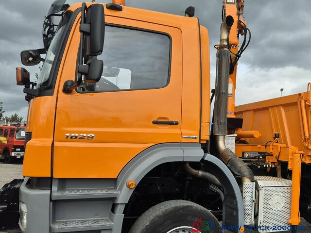 Mercedes-Benz Axor 1829 4x4 Atlas65.2 Kran Kommunal Austattung - Billenőplatós teherautó, Darus autó: 5 kép. Mercedes-Benz Axor 1829 4x4 Atlas65.2 Kran Kommunal Austattung - Billenőplatós teherautó, Darus autó: 5 kép.