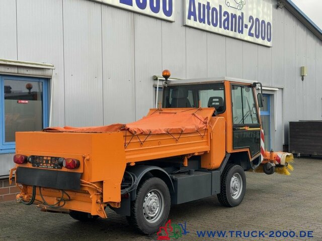 Multicar Kiefer Boki Winterdienst Streuer + Besen 23 TKM - Utcaseprő gép: 5 kép. Multicar Kiefer Boki Winterdienst Streuer + Besen 23 TKM - Utcaseprő gép: 5 kép.