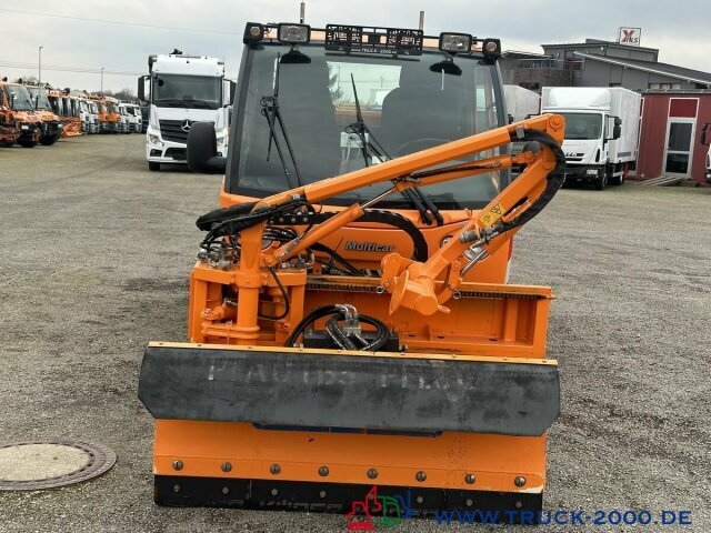 Multicar M30 4x4 Kipper mit Ausleger + Schneeschild - Billenőplatós kisteherautó, Többcélú/ Speciális jármű: 3 kép. Multicar M30 4x4 Kipper mit Ausleger + Schneeschild - Billenőplatós kisteherautó, Többcélú/ Speciális jármű: 3 kép.