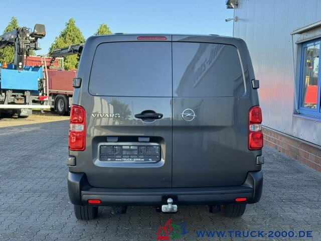 Opel Vivaro Autom. Mixto 5 Sitzer + AHK + TÜV 07/2026 - Kis furgon: 2 kép. Opel Vivaro Autom. Mixto 5 Sitzer + AHK + TÜV 07/2026 - Kis furgon: 2 kép.