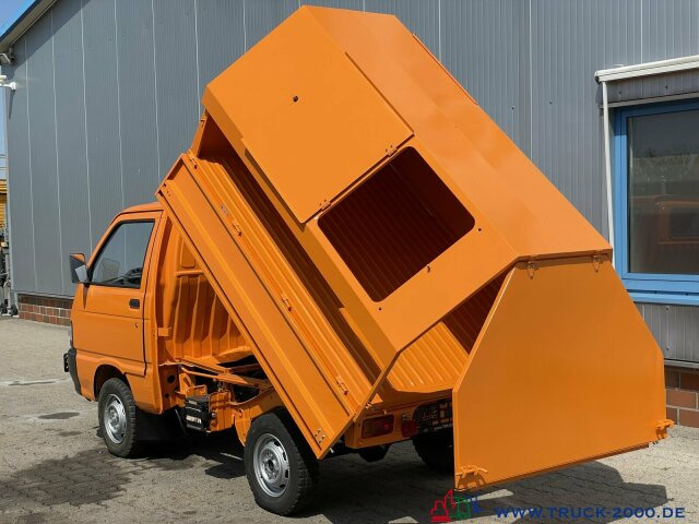 Szemetesautó Piaggio Porter Kipper Müllwagen- Gehweg Reinigung 1.Hand: 11 kép.