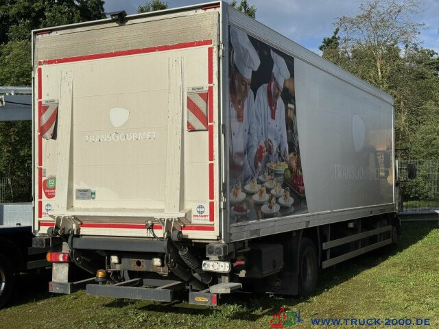 Volvo FL16 250 Tiefkühler MOTORSCHADEN / ENGINE BROKEN - Hűtős teherautó: 3 kép. Volvo FL16 250 Tiefkühler MOTORSCHADEN / ENGINE BROKEN - Hűtős teherautó: 3 kép.