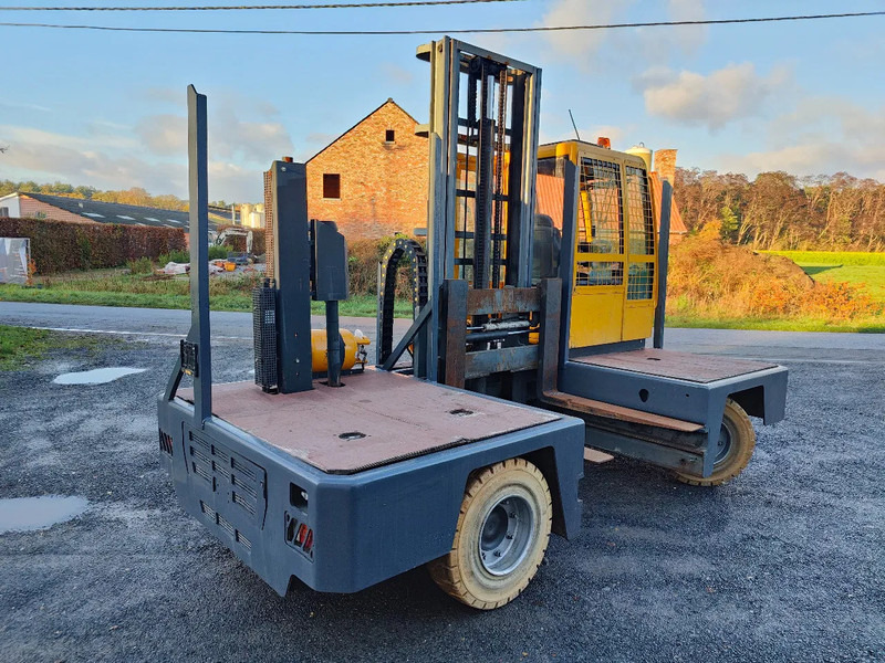 BAUMANN HX 50/12/45 5000 kg - Oldalrakodó targoncá: 2 kép. BAUMANN HX 50/12/45 5000 kg - Oldalrakodó targoncá: 2 kép.