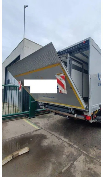 Dhollandia Laadklep / Achtersluitklep 2000 kg MBB / Palfinger / B.A.R. Cargolift - Emelőhátfal: 4 kép. Dhollandia Laadklep / Achtersluitklep 2000 kg MBB / Palfinger / B.A.R. Cargolift - Emelőhátfal: 4 kép.