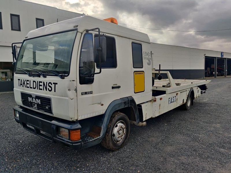 MAN 12.224 Depanneur / Depannage / Recovery Truck - Vontató: 1 kép. MAN 12.224 Depanneur / Depannage / Recovery Truck - Vontató: 1 kép.
