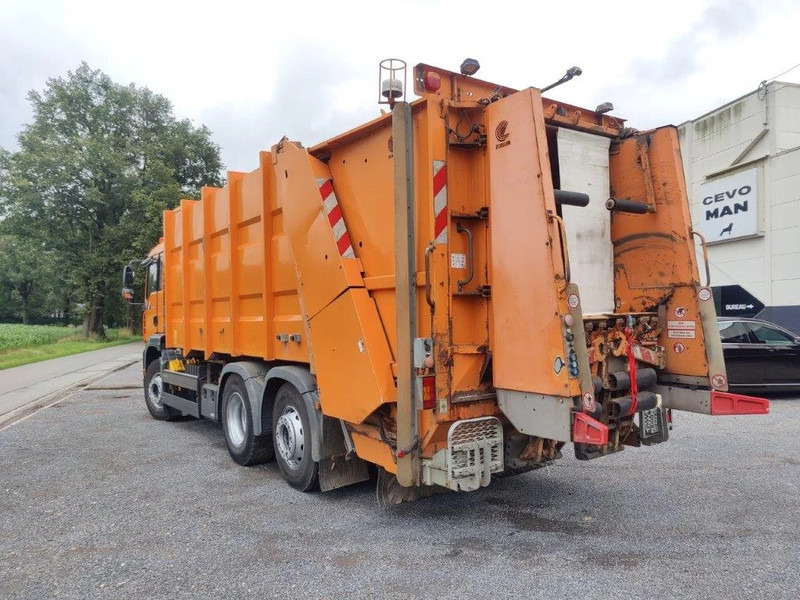 MAN TGA 26.320 6x2 garbage truck ZOELLER - Szemetesautó: 4 kép. MAN TGA 26.320 6x2 garbage truck ZOELLER - Szemetesautó: 4 kép.