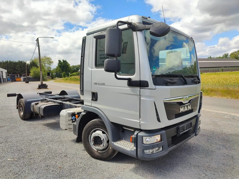 MAN TGL 12.250 Chassis cabine Euro6 - Alvaz teherautó: 1 kép. MAN TGL 12.250 Chassis cabine Euro6 - Alvaz teherautó: 1 kép.