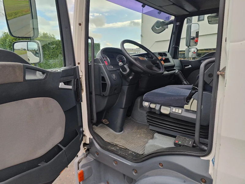 MAN TGL 8.180 Boxtruck NO PAPERS - Dobozos felépítményű teherautó: 5 kép. MAN TGL 8.180 Boxtruck NO PAPERS - Dobozos felépítményű teherautó: 5 kép.