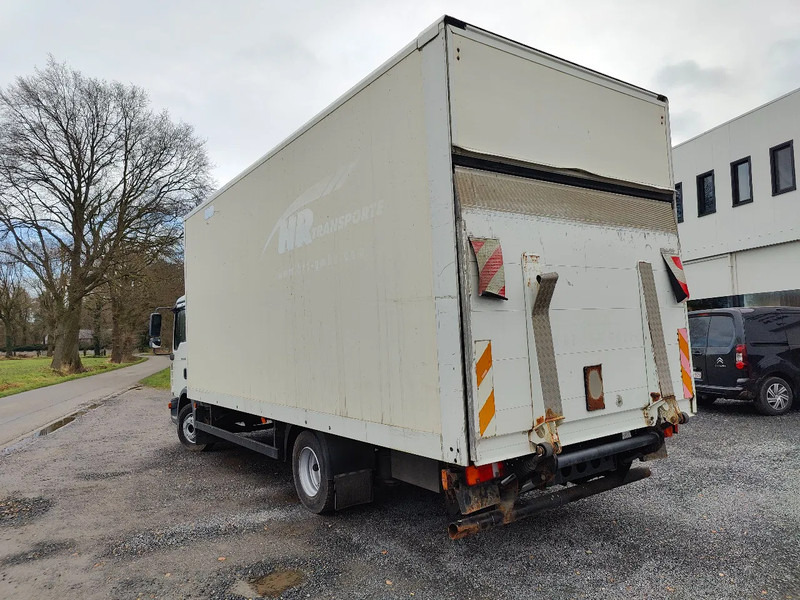 MAN TGL 8.180 Boxtruck NO PAPERS - Dobozos felépítményű teherautó: 4 kép. MAN TGL 8.180 Boxtruck NO PAPERS - Dobozos felépítményű teherautó: 4 kép.