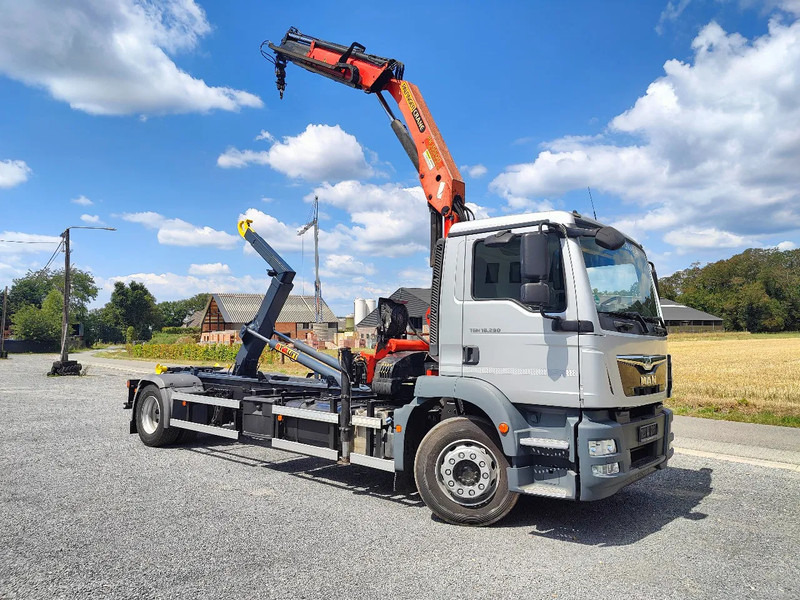 MAN TGM 18.290 4x2 Euro 6 + Crane Palfinger PK15500 - Horgos rakodó teherautó, Darus autó: 2 kép. MAN TGM 18.290 4x2 Euro 6 + Crane Palfinger PK15500 - Horgos rakodó teherautó, Darus autó: 2 kép.