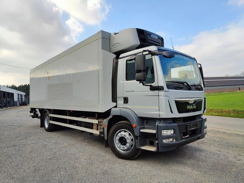 MAN TGM 18.290 Euro 6 Frigo Carrier Supra - Hűtős teherautó: 3 kép. MAN TGM 18.290 Euro 6 Frigo Carrier Supra - Hűtős teherautó: 3 kép.
