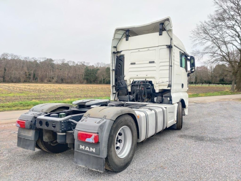 MAN TGX 18.480 Euro 6 - Nyergesvontató: 5 kép. MAN TGX 18.480 Euro 6 - Nyergesvontató: 5 kép.