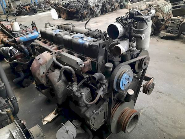 DAF WS242L - Motor - Busz: 3 kép. DAF WS242L - Motor - Busz: 3 kép.