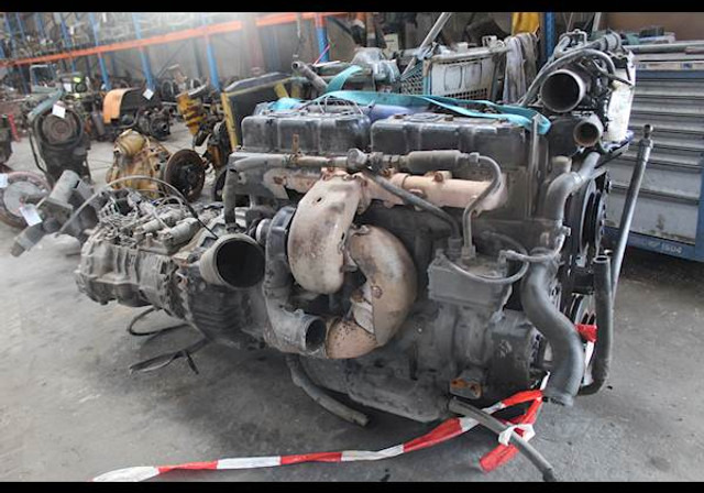 DAF WS268L - Motor - Busz: 2 kép. DAF WS268L - Motor - Busz: 2 kép.