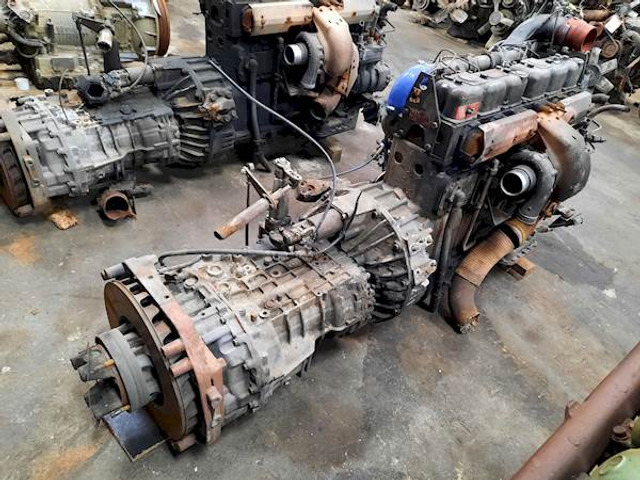 DAF WS268M - Motor - Busz: 3 kép. DAF WS268M - Motor - Busz: 3 kép.