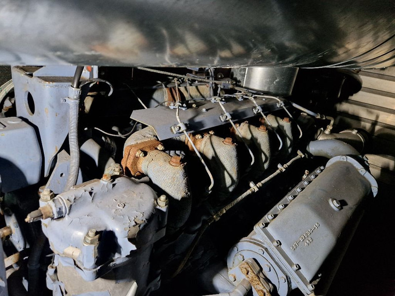 Hanomag HENSCHEL 8V1516AC - Áramfejlesztő: 5 kép. Hanomag HENSCHEL 8V1516AC - Áramfejlesztő: 5 kép.