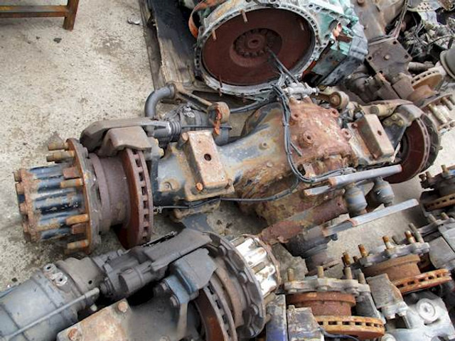 Mercedes-Benz HL 8/1 DCS-13,0 ACTROS - Hátsó tengely - Teherautó: 1 kép. Mercedes-Benz HL 8/1 DCS-13,0 ACTROS - Hátsó tengely - Teherautó: 1 kép.