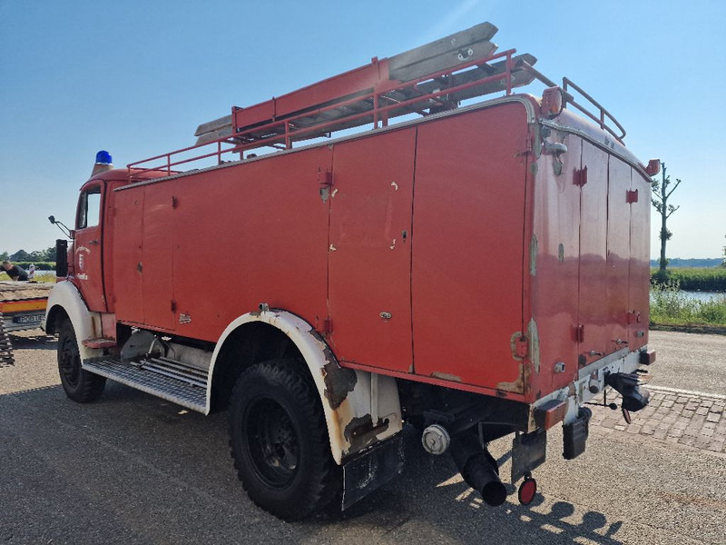 Mercedes-Benz LAF 322 4x4 - Tűzoltóautó: 4 kép. Mercedes-Benz LAF 322 4x4 - Tűzoltóautó: 4 kép.