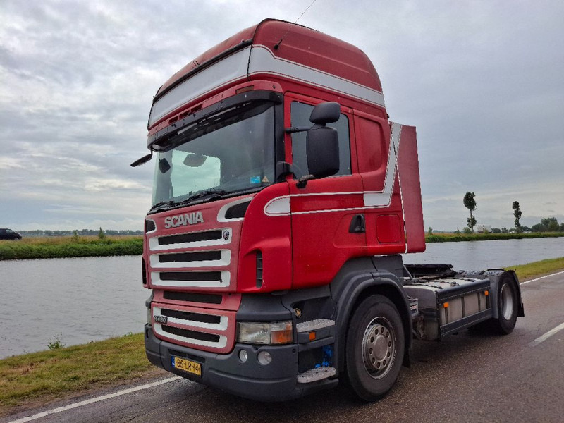 Scania R 420 LA4X2MNA - Nyergesvontató: 1 kép. Scania R 420 LA4X2MNA - Nyergesvontató: 1 kép.
