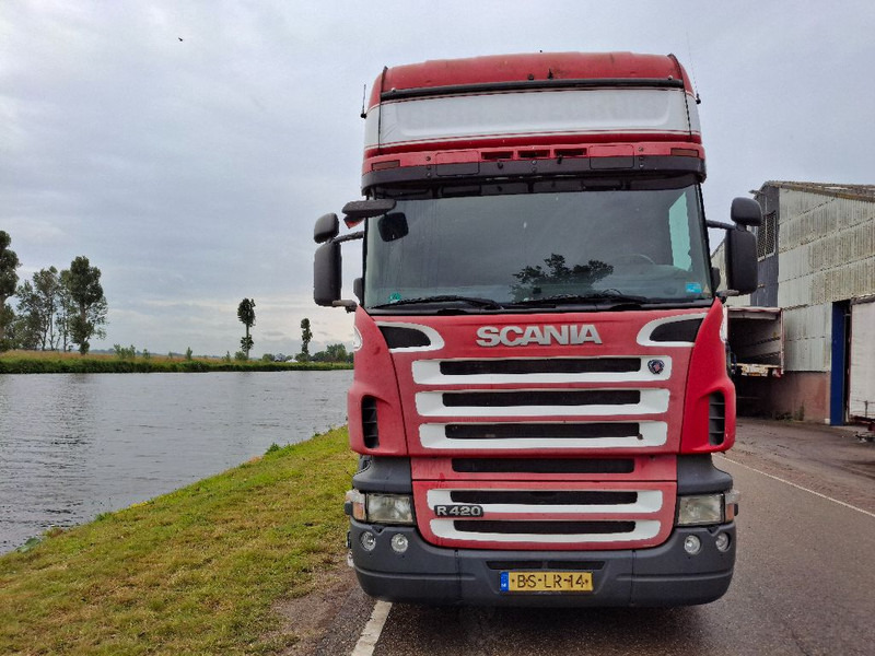 Scania R 420 LA4X2MNA - Nyergesvontató: 3 kép. Scania R 420 LA4X2MNA - Nyergesvontató: 3 kép.