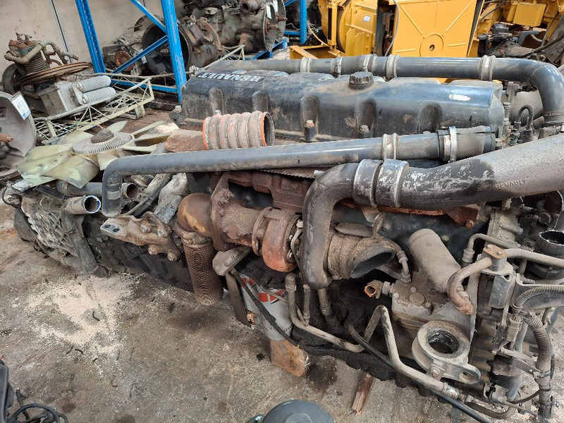 Renault PREMIUM 420DCI - Motor: 4 kép. Renault PREMIUM 420DCI - Motor: 4 kép.