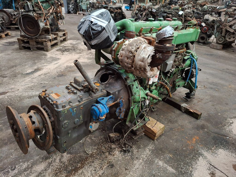 Scania 111 - Motor: 4 kép. Scania 111 - Motor: 4 kép.